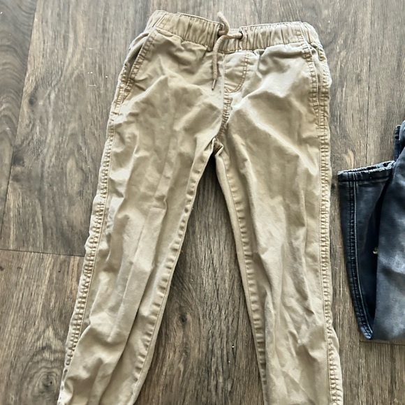 Lot Of Three Boy’s Jeans & Khaki Pants, Size 5/6 (XS) - Picture 3 of 7